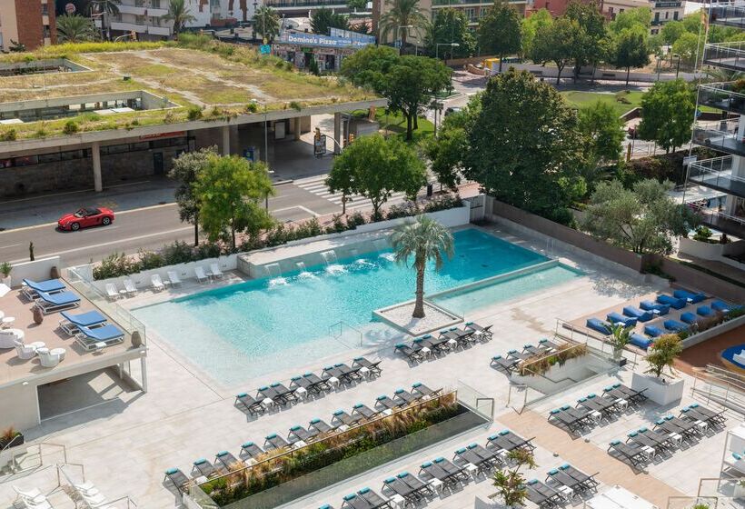 סוויטה משפחתית, L'Azure Hotel 4* Sup
