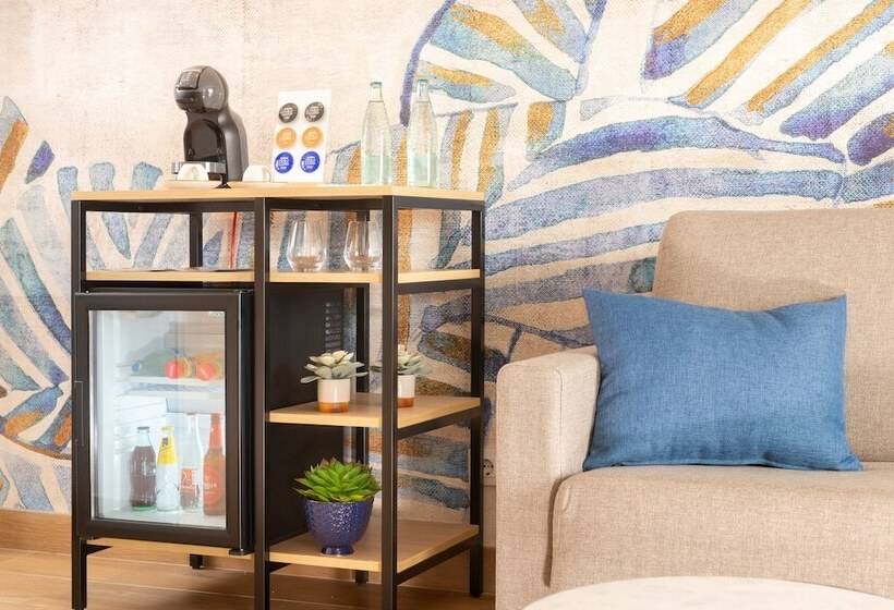 סוויטה משפחתית, L'Azure Hotel 4* Sup