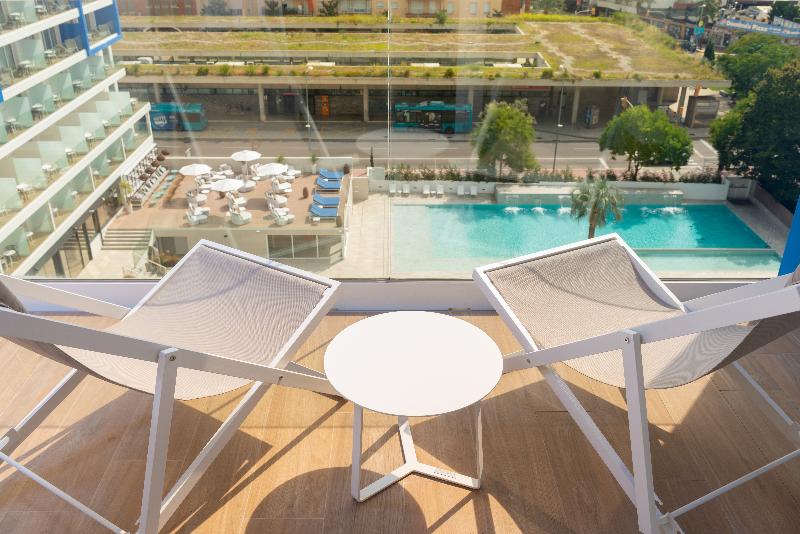 Suíte Vista Piscina, L'Azure Hotel 4* Sup