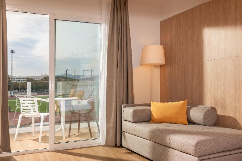 חדר סופריור לשלושה, L'Azure Hotel 4* Sup
