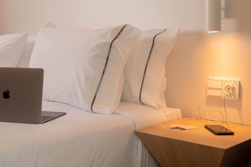 חדר סטנדרט לשלושה, L'Azure Hotel 4* Sup