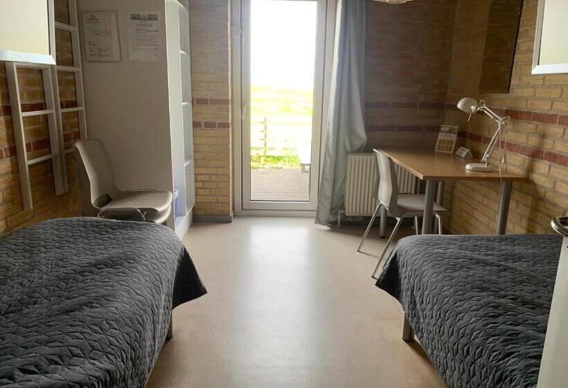 غرفة عائلية حمام مشترك, Danhostel Fjaltring