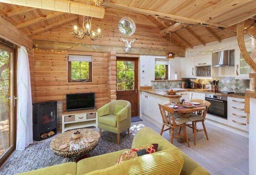Хижина Deluxe, Porthole Log Cabin