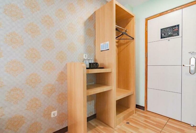 Quarto Estandar, Reddoorz Premium Near Bandung Station