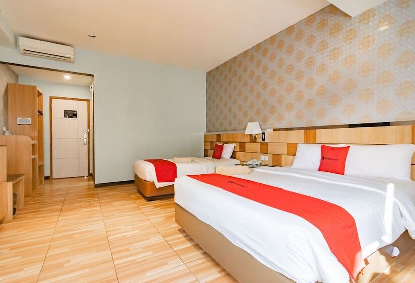 Quarto Familiar, Reddoorz Premium Near Bandung Station