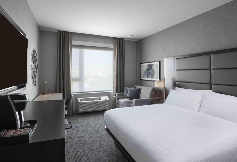 اتاق استاندارد با تخت بزرگ, Holiday Inn Express   Boston Logan Airport   Revere, An Ihg