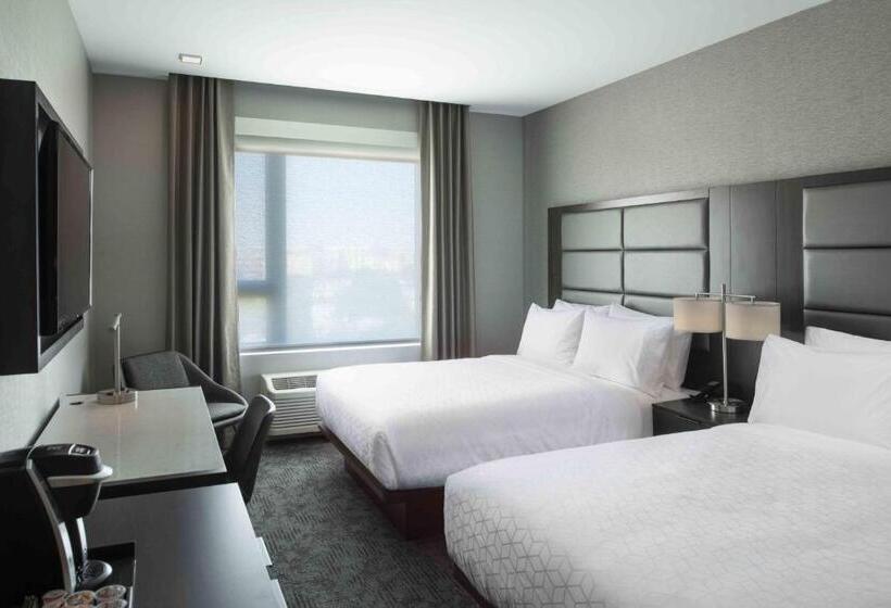 اتاق استاندارد برای معلولان, Holiday Inn Express   Boston Logan Airport   Revere, An Ihg