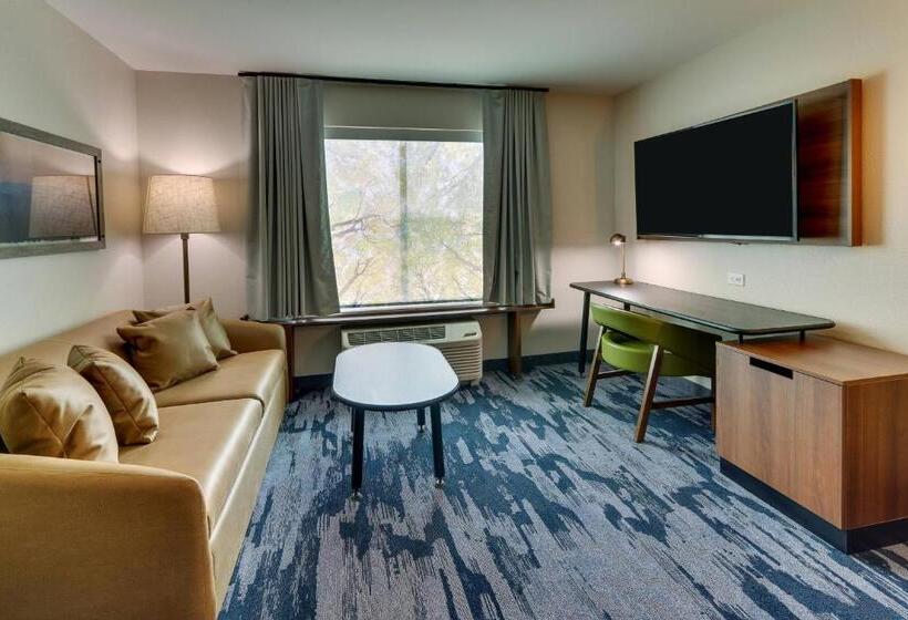 스위트 킹사이즈 침대, Fairfield Inn & Suites Warsaw