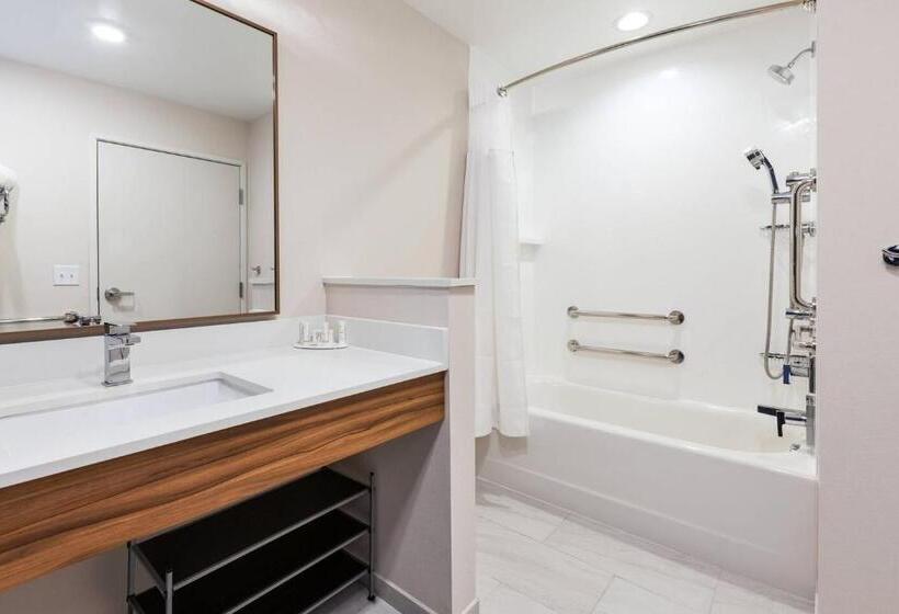 스위트, Fairfield Inn & Suites Warsaw