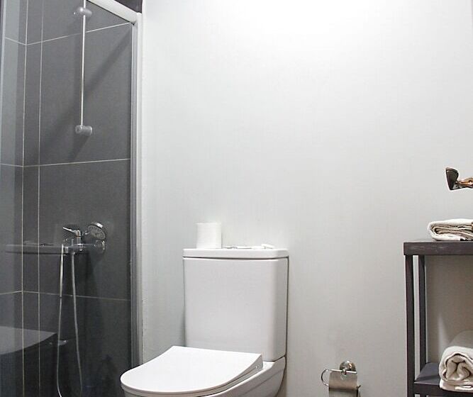 标准间, Cadde 7 Otel