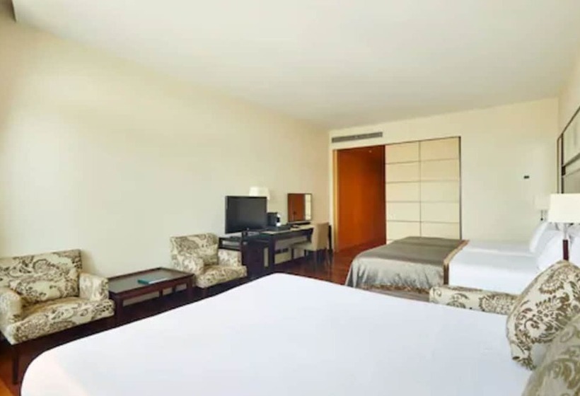 Семейный Номер, Eurostars Grand Marina Hotel Gl