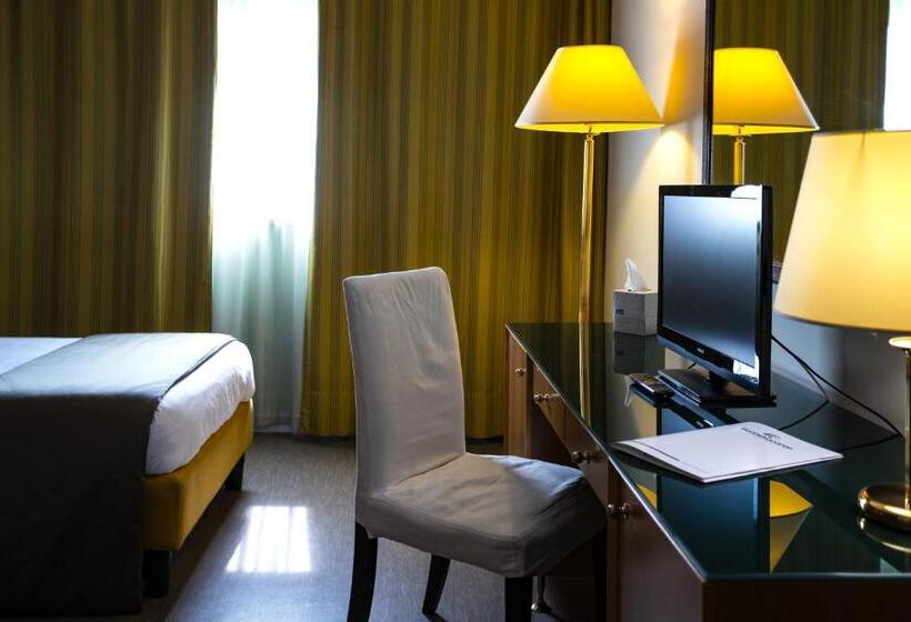 חדר אקזקיוטיב, Bv Hotel Oly
