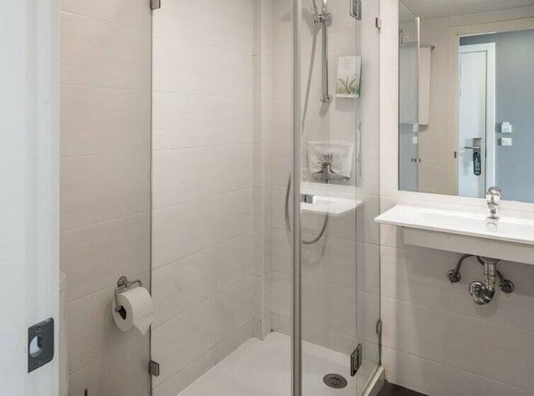 Номер Стандарт Трехместный, Cliphotel