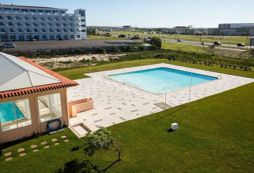 Номер Стандарт Вид на Бассейн, Star Inn Peniche