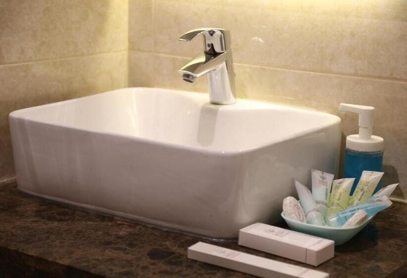 1 Bedroom Penthouse Apartment, Emerald Residence