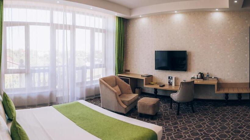 Quarto Deluxe Vista Cidade, Megapolis Hotel Shymkent