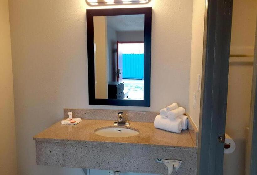 Номер Стандарт, My Home & Suites Covington