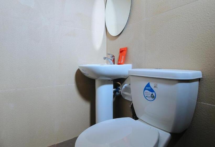 חדר סטנדרט, Reddoorz At Hotel Rosemarie
