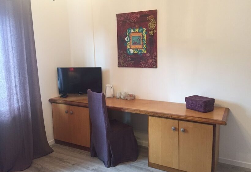 اتاق راحتی, Chambres D Hôtes L Ecrin Des Saveurs