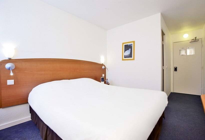 Номер Стандарт Двуспальная Кровать, Kyriad Toulon Est Hyeres La Garde