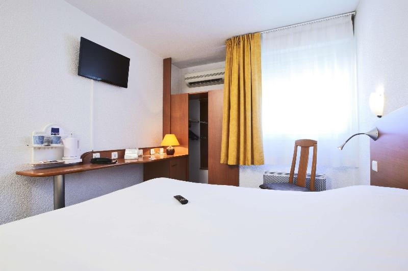 Номер Стандарт, Kyriad Toulon Est Hyeres La Garde