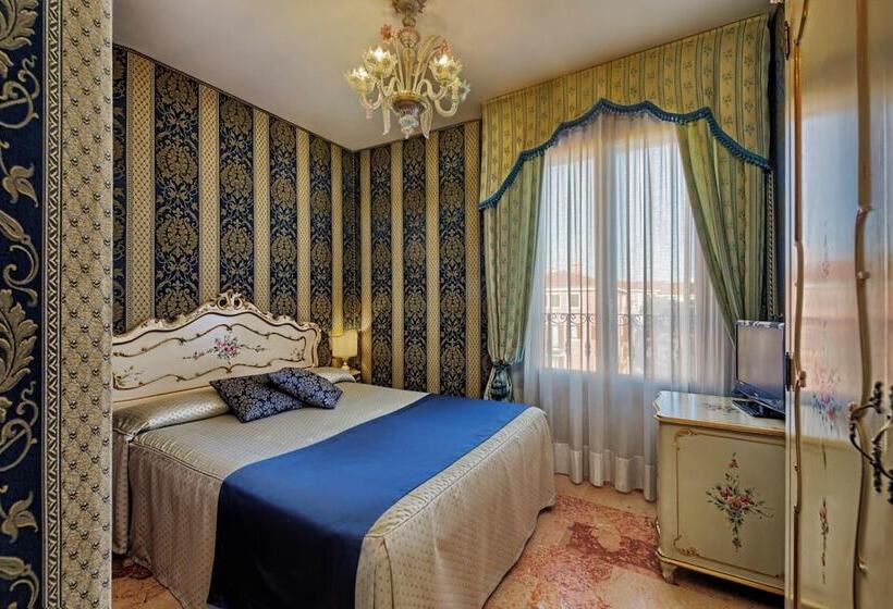 اتاق استاندارد, Tre Archi