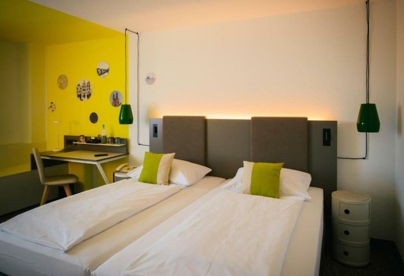 家庭间, Vienna House Easy By Wyndham Trier