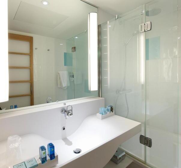 Номер Superior, Novotel Manchester Centre