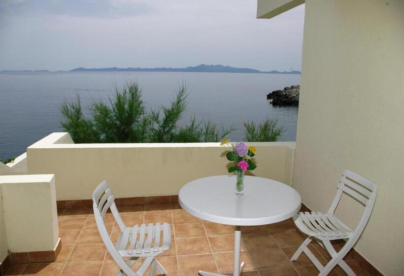 Апартаменты 1 Спальня, Priscapac Resort & Apartments