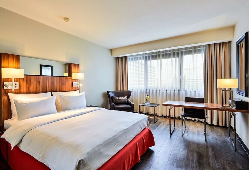 Номер Стандарт, Radisson Blu Conference Hotel, Düsseldorf