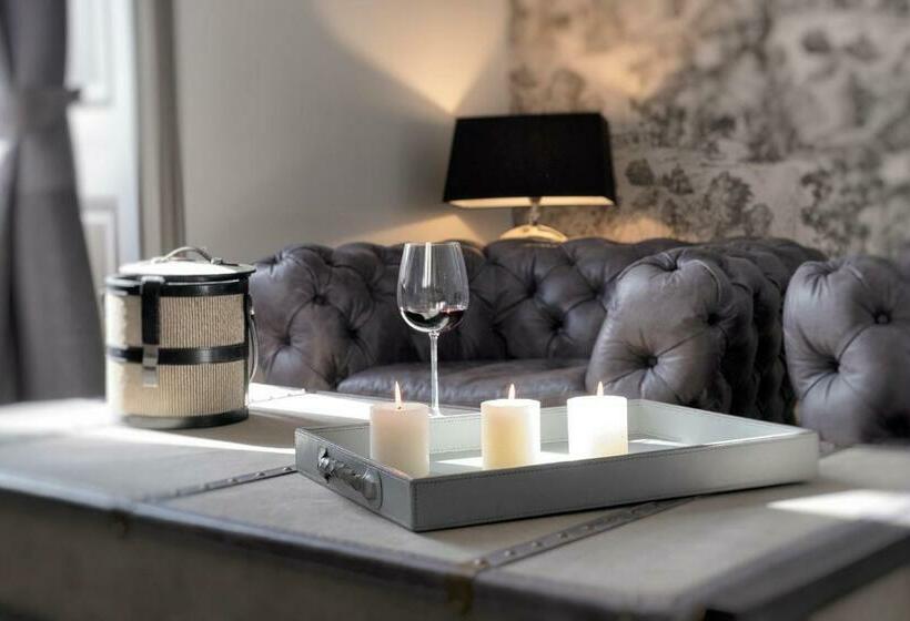 Номер Deluxe, Chateau De Tresse