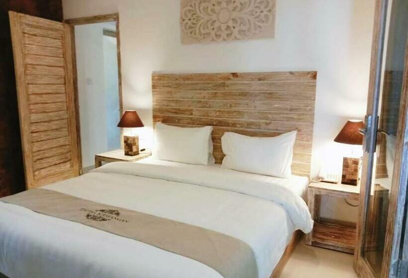 Quarto Deluxe, Tirtha Khayangan