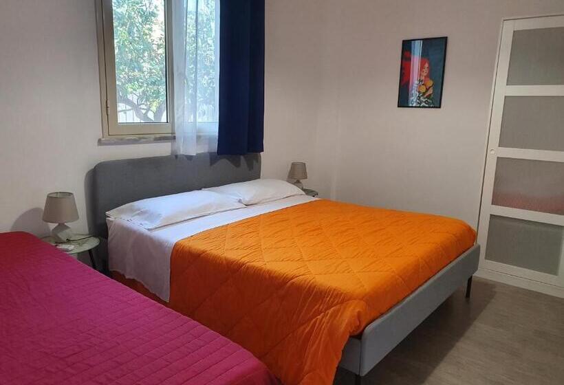 Номер Стандарт Трехместный, Arricàmpati Rooms In Villa & Rent Car Airport