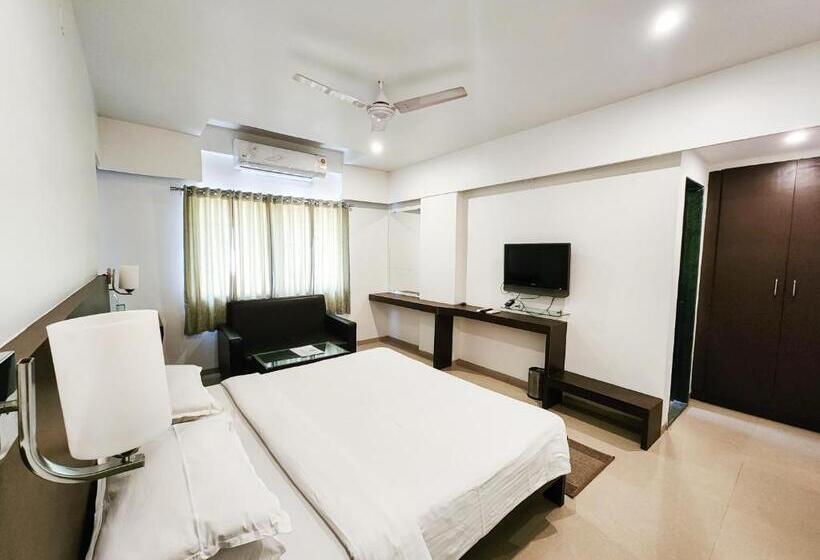 Quarto Deluxe, Rajwada Aurangabad
