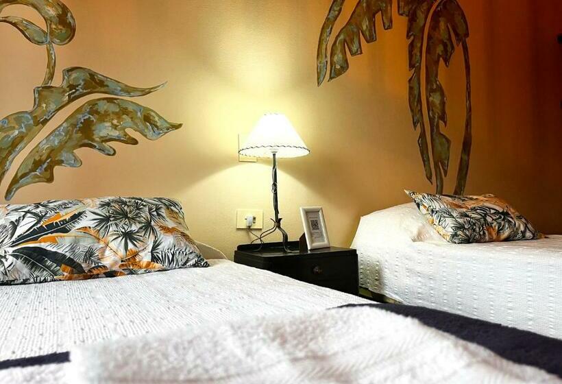 اتاق استاندارد با سرویس بهداشتی مشترک, Calchaquíes Home Hostel