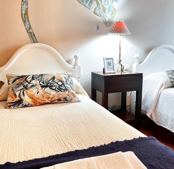 اتاق استاندارد با سرویس بهداشتی مشترک, Calchaquíes Home Hostel