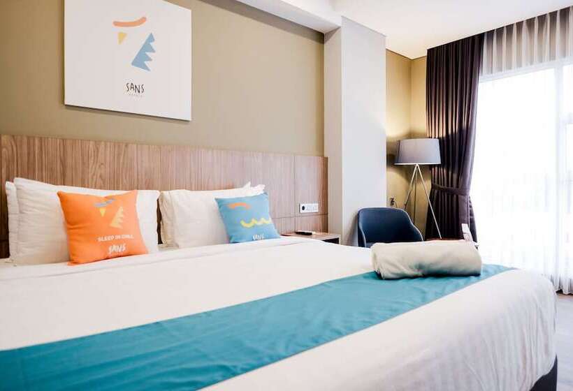 Люкс, Sans Hotel Puri Indah Jakarta