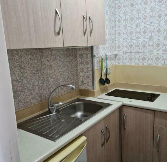 スタンダードスタジオ, Apartamentos Catalina Park
