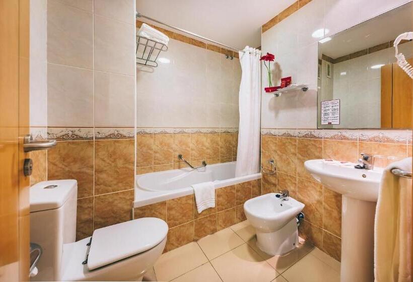 Номер Стандарт с Террасой, Grand Muthu Golf Plaza Hotel & Spa
