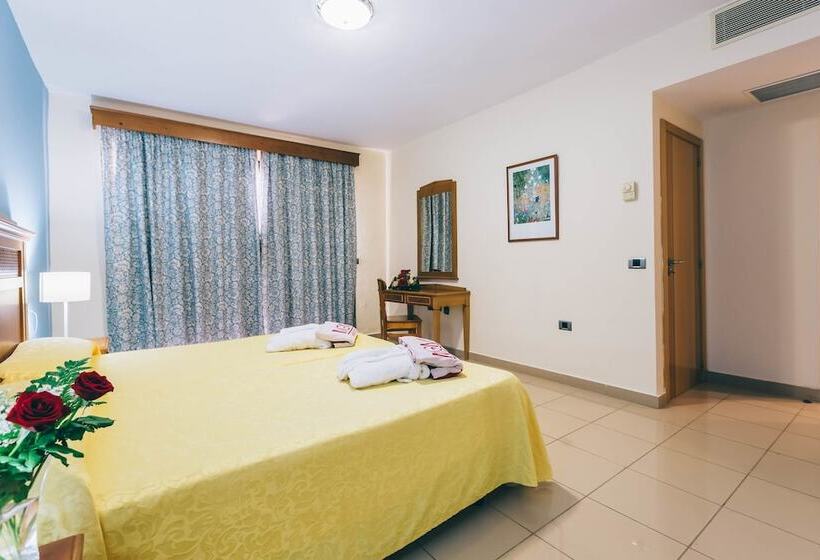 Chambre Familiale, Grand Muthu Golf Plaza Hotel & Spa