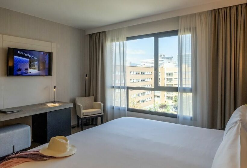 Номер Стандарт, Attica 21 Barcelona Mar