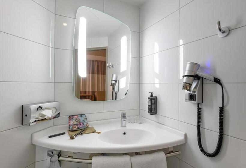 غرفة عائلية, Ibis Luebeck City