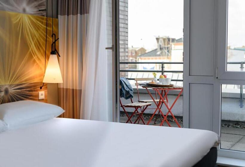 غرفة قياسية مزوَّدة بشُرفة, Ibis Luebeck City