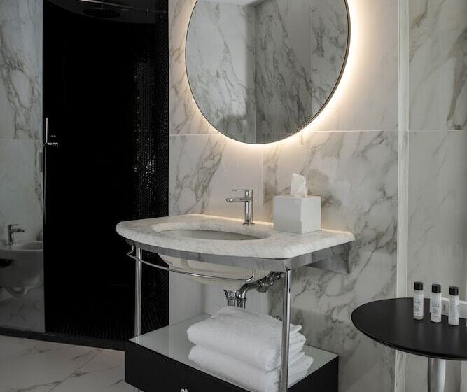 اتاق استاندارد با چشم‌انداز شهر, Savoia Hotel Rimini