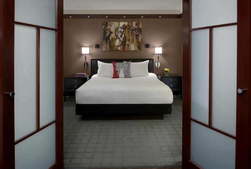 디럭스 룸 킹사이즈 침대, Sofitel Philadelphia At Rittenhouse Square