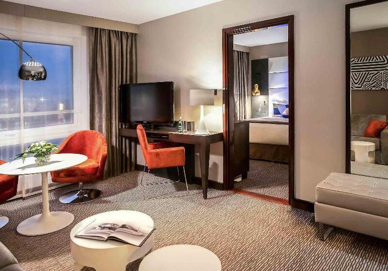 Classic Junior Suite, Sofitel Warsaw Victoria