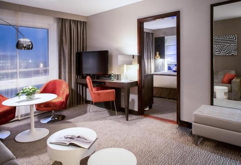 סוויטת ג'וניור מיטת קינג, Sofitel Warsaw Victoria