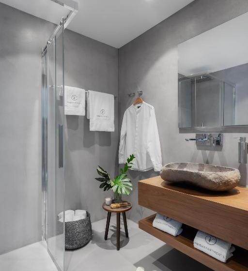 سوئیت با بالکن, VISIONAPARTMENTS Hôtel de Famille
