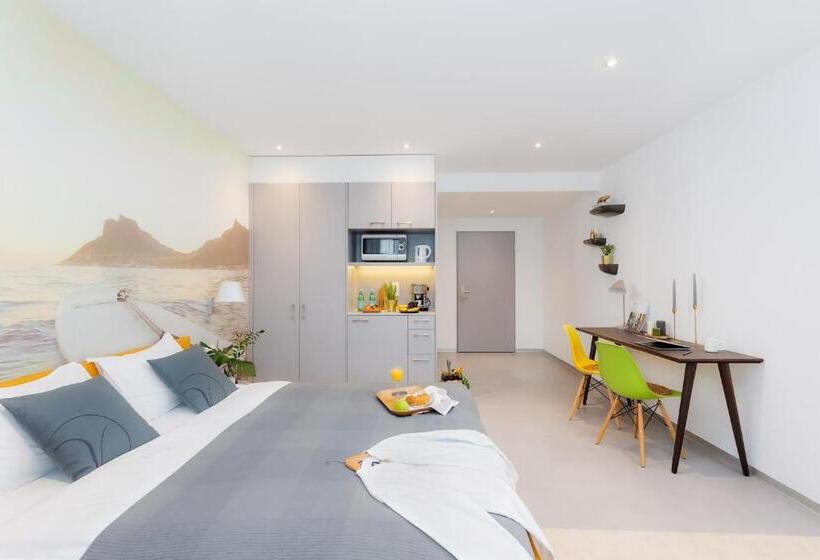 Standard studio with lake view, VISIONAPARTMENTS Hôtel de Famille