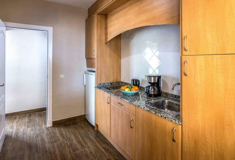 Люкс Вид на Бассейн, Vitalclass Lanzarote Resort